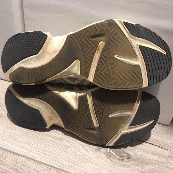 2 for 1 Acne sneakers / trainers, Size 8.5 or EU 39, vegan, in Black and White - Picture 7 of 7